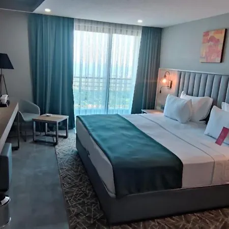 Ramada By Wyndham 3* Kızkalesi