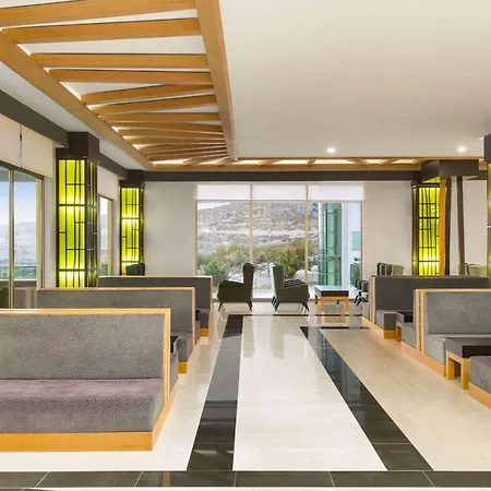Hotel Ramada By Wyndham Kızkalesi